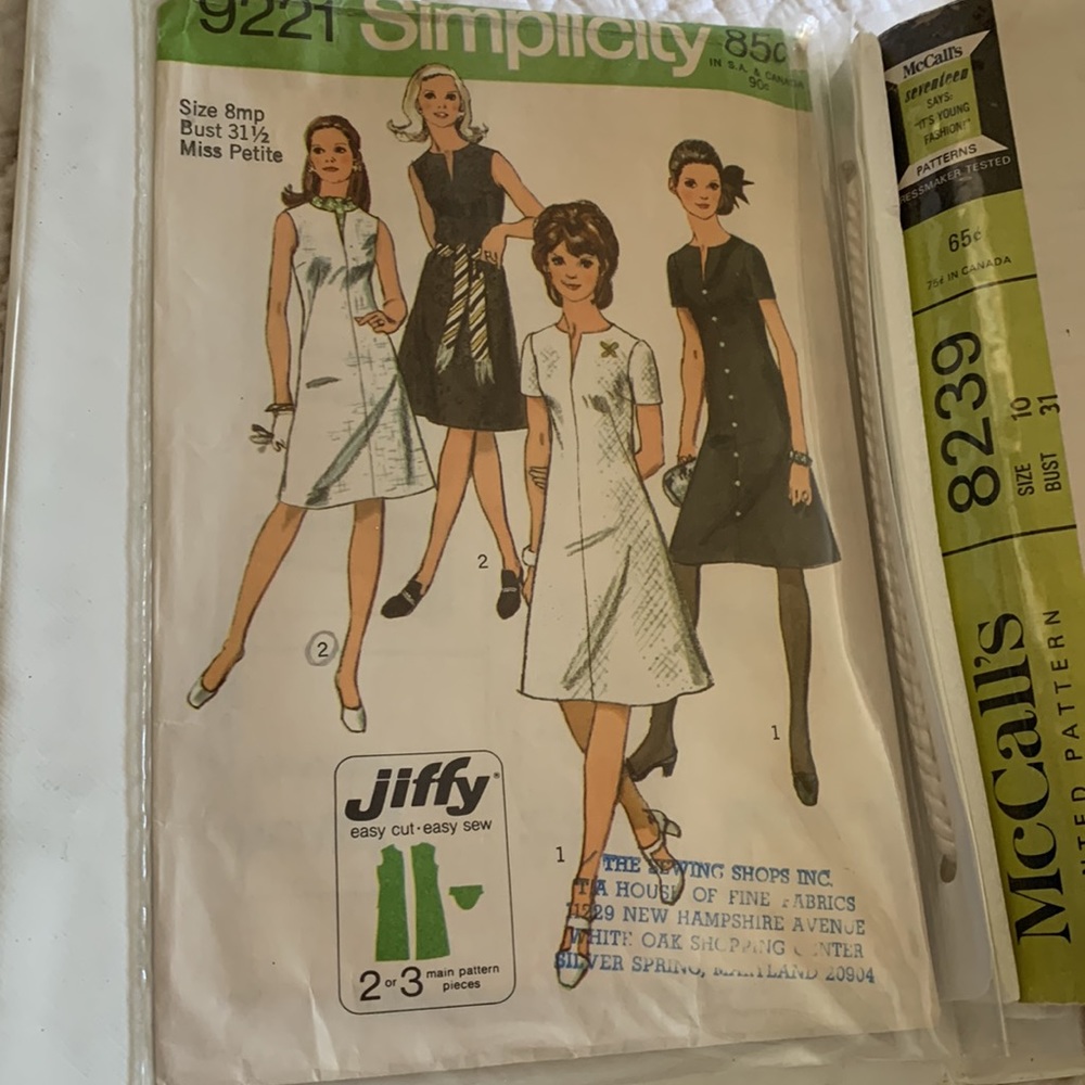 VTG Sewing Patterns, Bundle - Picture 13 of 15